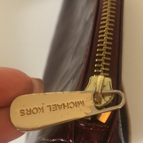 MICHAEL KORS burgundy coloured make up case - Picture 9 of 14